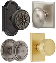 Pomos de puerta clásicos sencillos