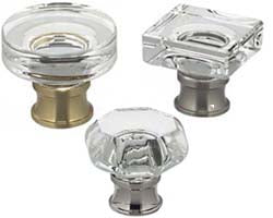 Tiradores para gabinetes de la colección Omnia Glass y Crystal