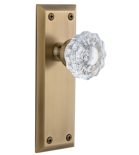 Fifth Avenue Plate with Versailles Crystal Knob, Grandeur FAVVER