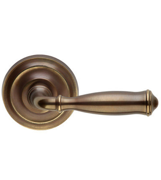 Sophisticated Lever, Omnia 944/00