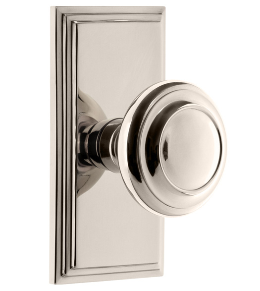 Carre Short Plate with Circulaire Knob