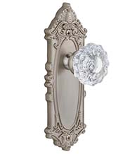 Grande Victorian Plate With Crystal Versailles Knob, Grandeur GVCVER