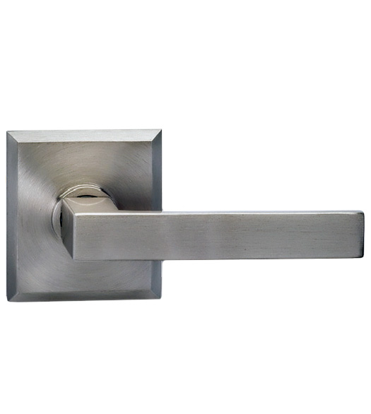 Square Lever with Rectangular Rose, Omnia 930RT
